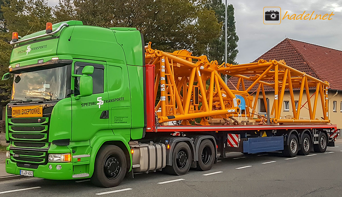 some Liebherr LR 1500 parts / SN: 074 452 on the way to Galveston (USA)