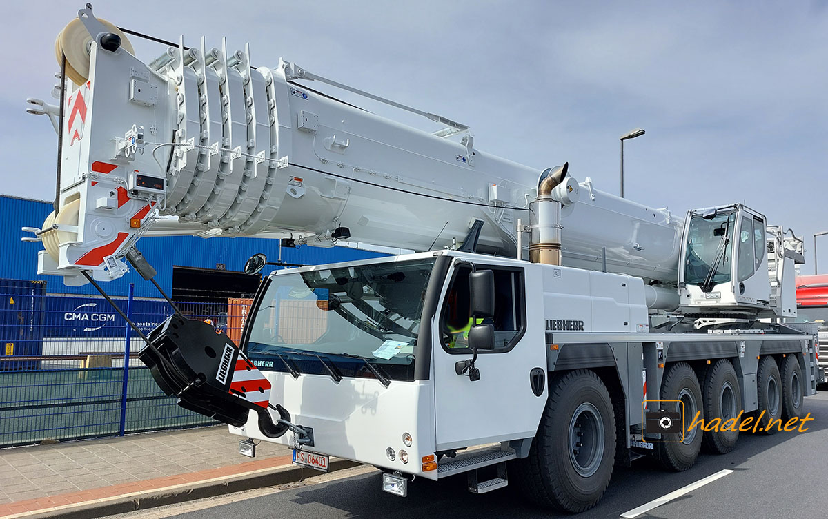 Liebherr LTM 1160-5.2 / SN: 069 090 mit Zielhafen Port Fremantle (Australien)