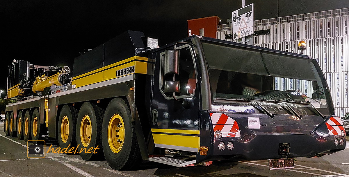 Liebherr LTM 1700NX / SN: 082 452 für HOSAKA (Japan)