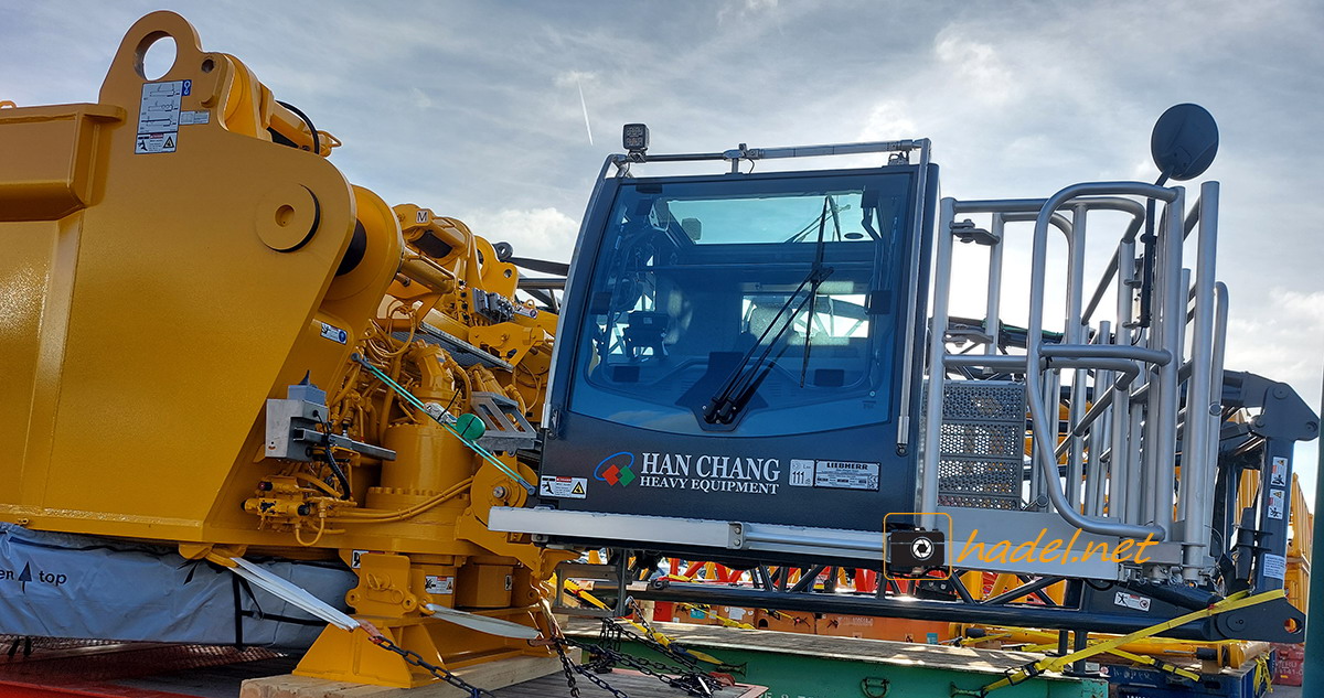 Liebherr LR 1800-1.0 / SN: 048 443 für Han Chang Heavy Equipment mit Zielhafen Masan